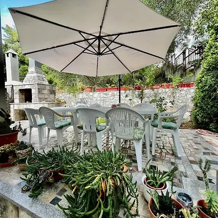 Maja Homestay Podaca