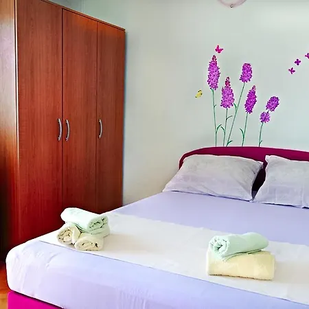 Maja Homestay Podaca